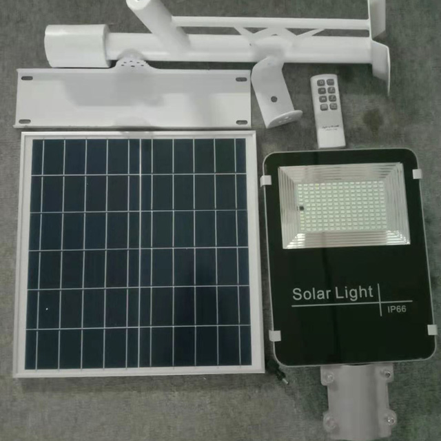 Intelligent 75W Solar Street Light For Parking Lot